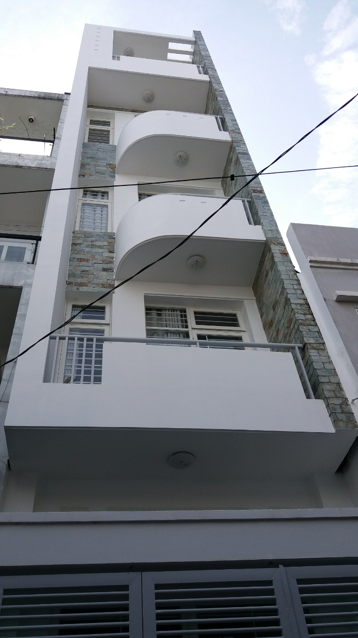 Bán nhà MT Sơn Hưng, DT 4 x 12,5m, KC 4 lầu, nhà đẹp nội thất cao cấp.