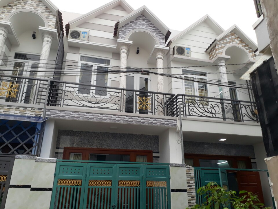 Bán nhà gần ngã tư Ga đường Thạnh Lộc 15, phường Thạnh Lộc, Q12 DT 4x10m, hẻm 4m, nhà mới