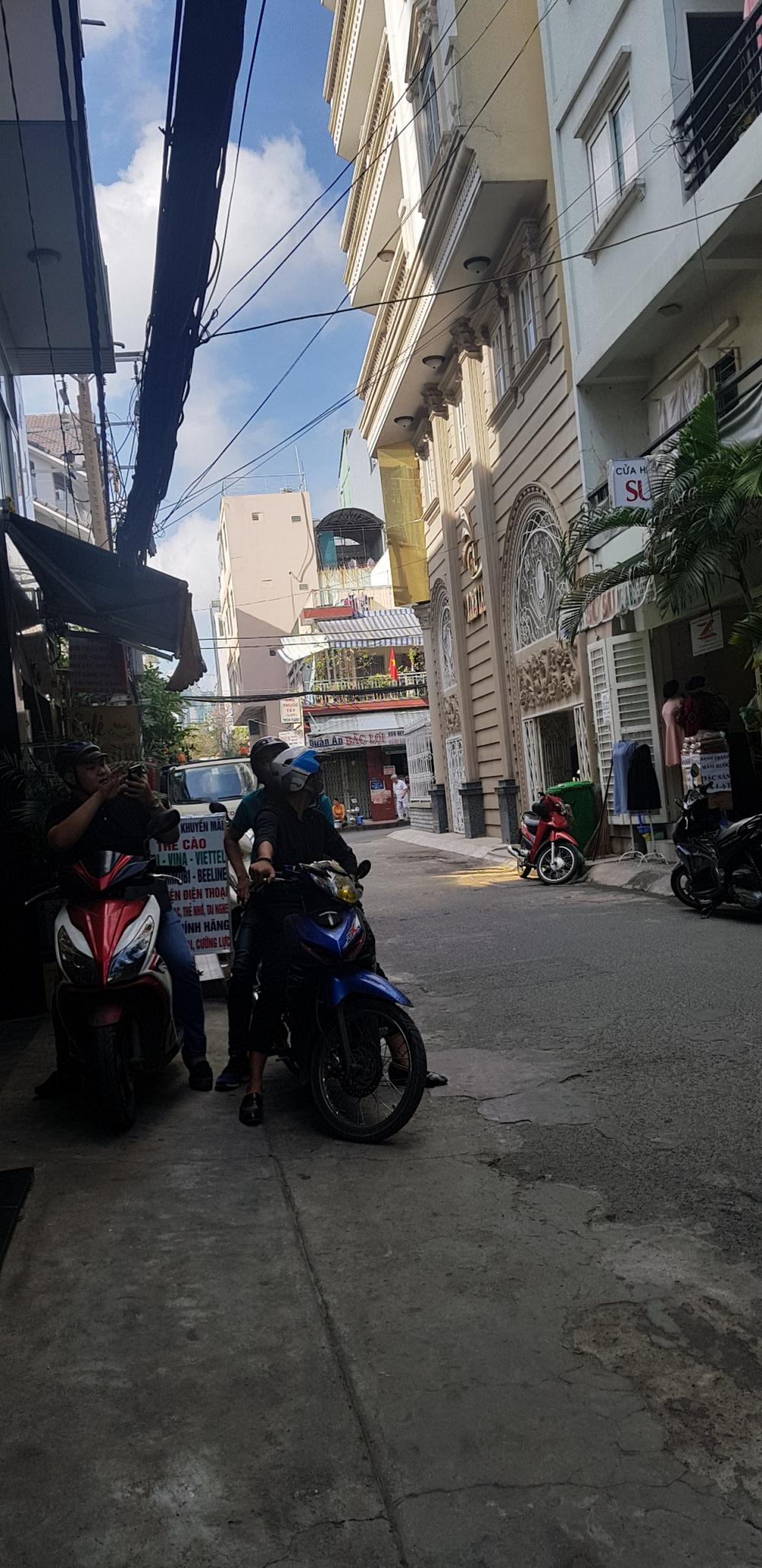 Mặt tiền Trần Phú Q5 cần bán diện tích 4x20m nhà 5 lầu LH: 0917 22 58 22