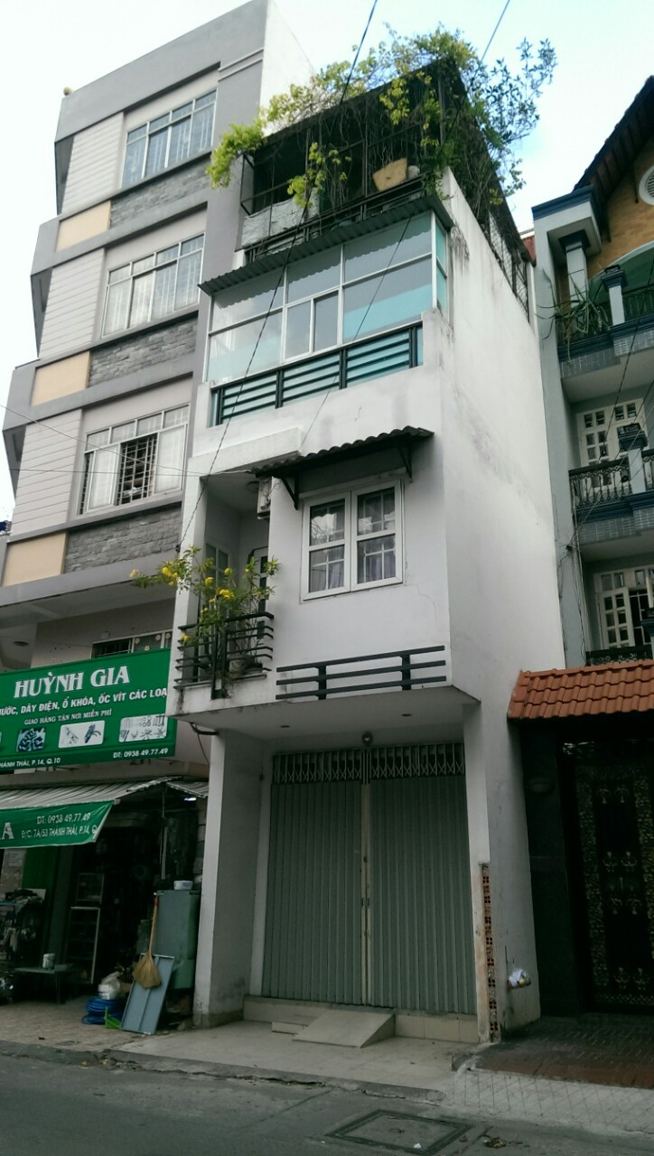 Bán nhà quận 1 mặt tiền đường Trần Đình Xu, đầu tư tốt nhất thị trường