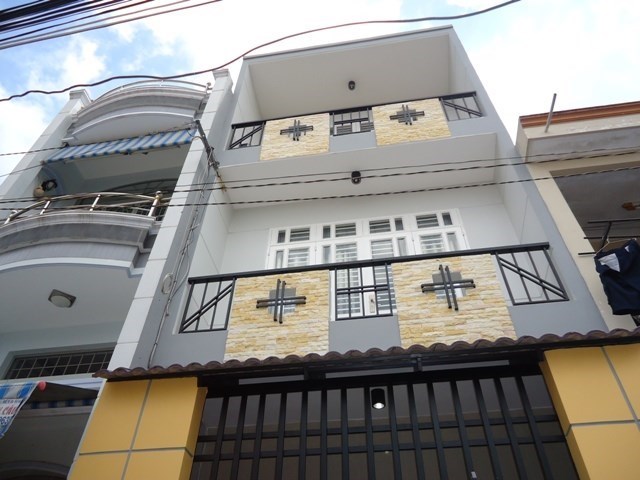 Nhà bán gấp mặt tiền đường Nguyễn Hồng Đào, P14, Q Tân Bình. 4.2m x 20m chỉ một căn duy nhất