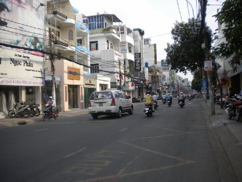 mặt tiền đường Cao Đạt, quận 5 DT: 4,1x12m 4 lầu 