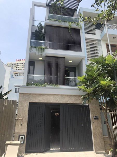 Xuất cảnh cần bán gấp nhà mặt tiền đường Nguyễn Duy Dương, Q.5, DT: 4x20m, giá chỉ 20 tỷ TL
