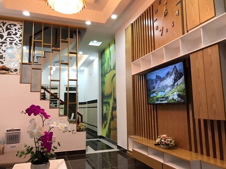 Bán nhà HXH Lý Thường Kiệt Q10, đối diện SVĐ Phú Thọ, giá chỉ 6.5 tỷ TL .                           