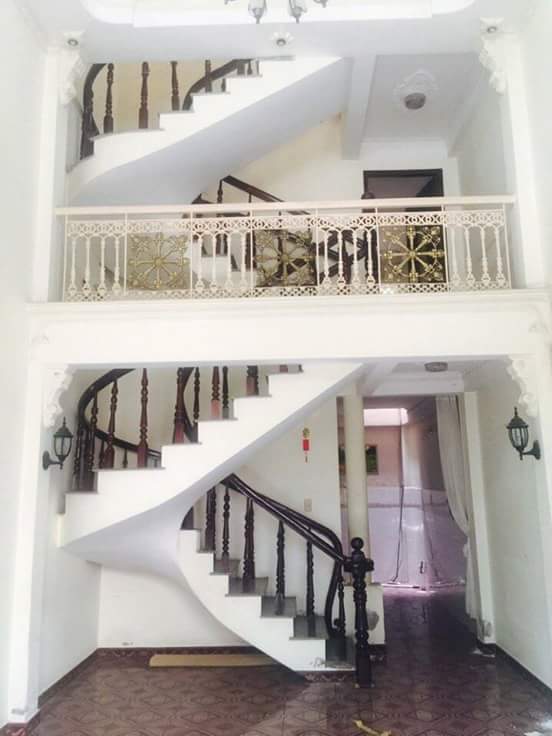 Bán nhà Mặt Tiền 3 tháng 2,P12, Quận 10. Dt : 4x20m. 3 lầu. Giá chỉ 22 tỷ.