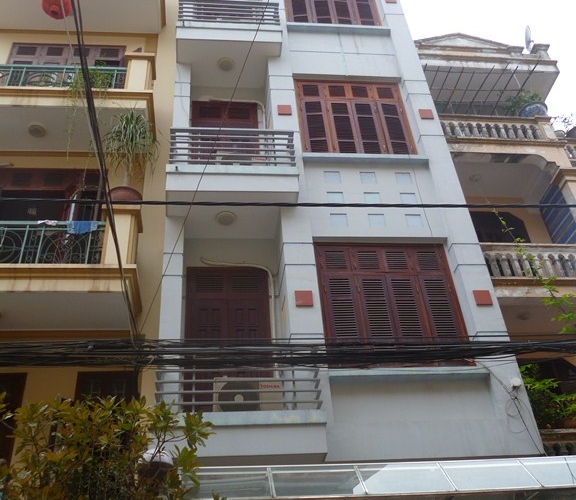 Bán nhà góc 2 MT HXH Lê Thị Riêng, Bến Thành, Q. 1. DT 5x15m, nở hậu 5 tầng, thu nhập 100 triệu/th