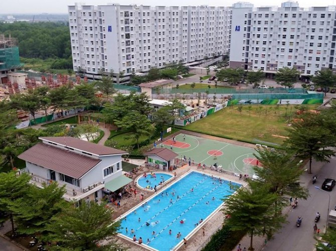 Bán căn hộ Ehome 3 Quận Bình Tân, DT 67m, 2PN, 2WC, view công viên, tặng nội thất