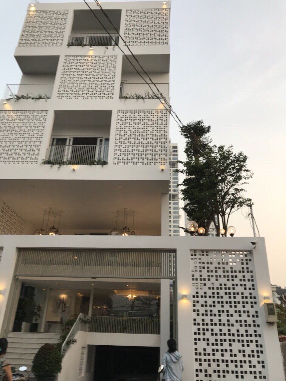 Bán căn hộ siêu đẹp tại đường Ung Văn Khiêm, Bình Thạnh, 8x20m, trệt, 4 lầu, 32P. Giá chỉ 18,5 tỷ