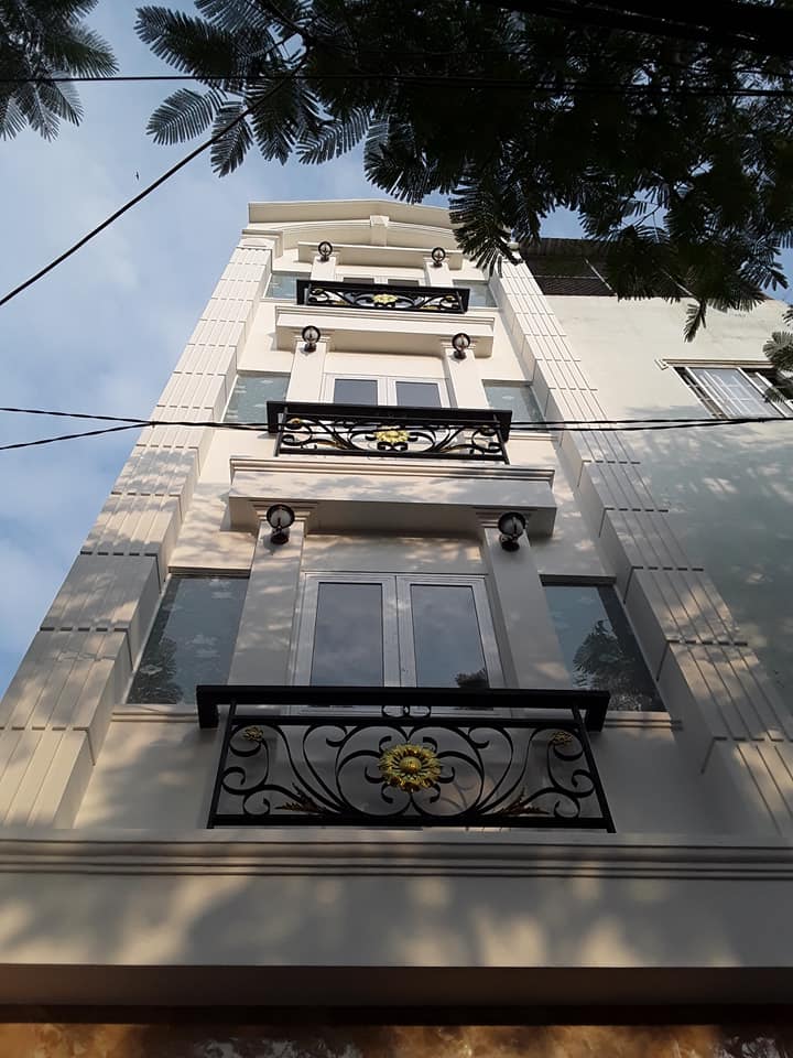 Bán nhà mới 2 lầu chính chủ, đường Tôn Thất Thuyết, Quận 4.