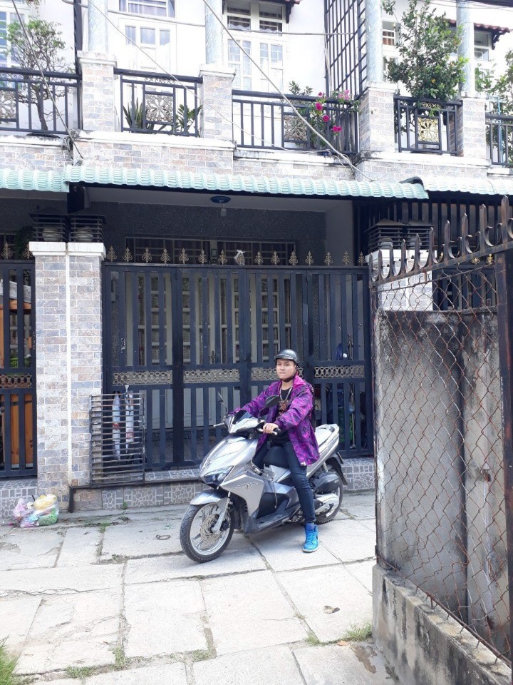 Bán nhà gần hẻm xe hơi, DT 3.7x8.6m, 2 tầng, giá 1.55 tỷ Huỳnh Tấn Phát, TT Nhà Bè