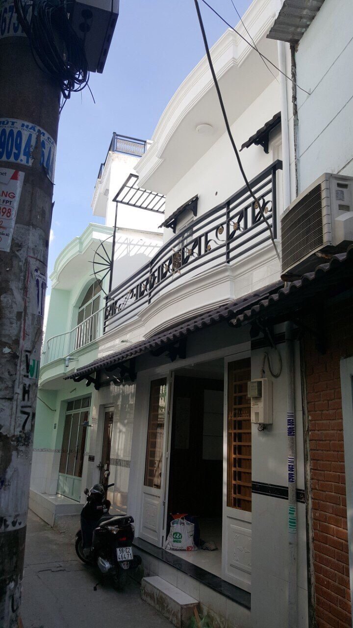 Bán nhà rẻ nhất khu vực Huỳnh Tấn Phát, Nhà Bè. DT 6x6m, 1 trệt, 1 lầu, giá 2,1 tỷ