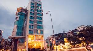 Bán khách sạn mặt tiền đường Lê Lai, Bến Thành, Quận 1, vị trí hot, hầm 11 lầu, 163m2. Giá 200 tỷ
