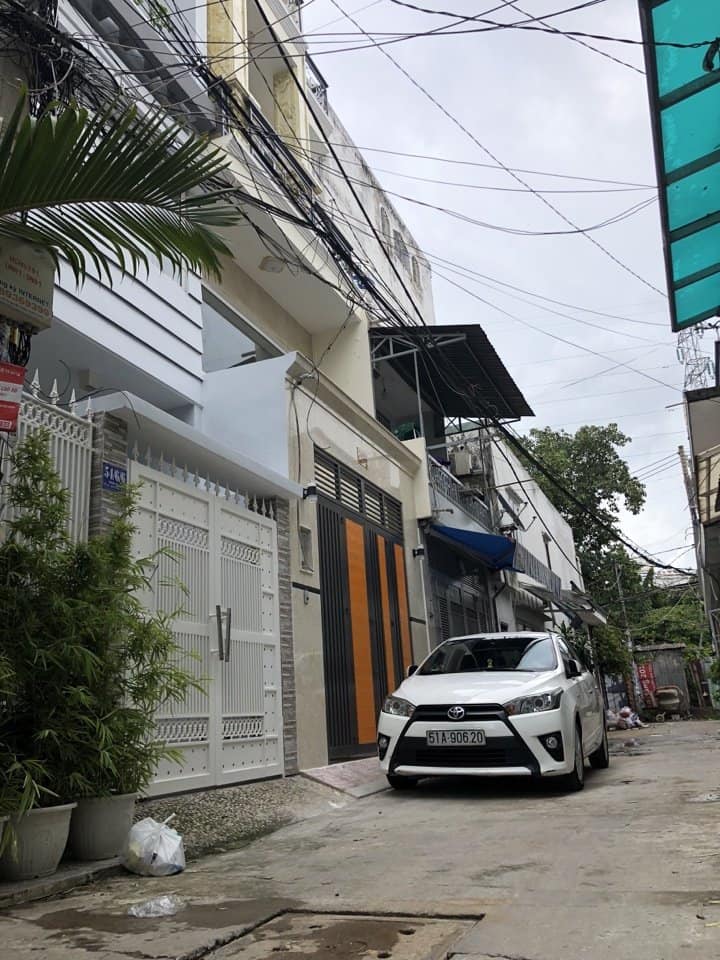 Chính chủ bán nhà đường Nguyễn Trãi Q5, 4.6x20m, 3 lầu, giá chỉ 15.5 tỷ.