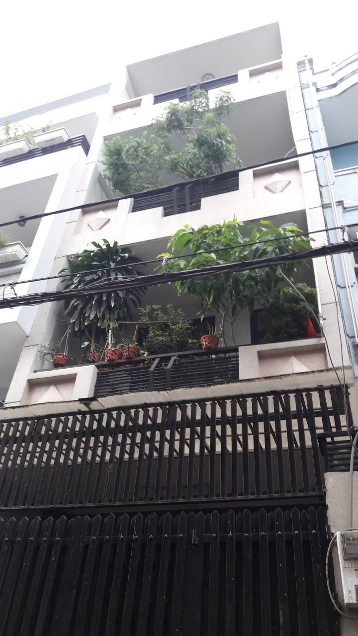 Nhà mới đón tết 2019, chính chủ cần bán gấp nhà HXH đường Lê Quang Định, Q. Bình Thạnh