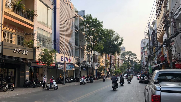 Bán nhà MT gần Trần Quang Khải, Q1. Dt 7x20m, 3 lầu, giá 28 tỷ