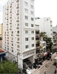 Bán khách sạn 2 mặt tiền đường Nguyễn Trãi, nằm ngay gần Zen Plaza Quận 1. Giá chỉ 130 tỷ