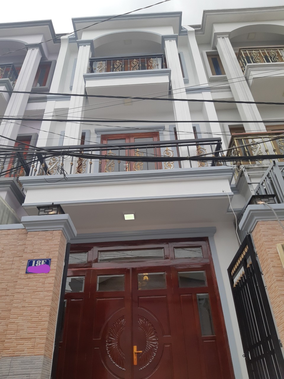 Bán nhà 3 tầng đường Chu Văn An, khu Kiến Thiết Q9, nhà đẹp, giá rẻ 4 tỷ 200tr