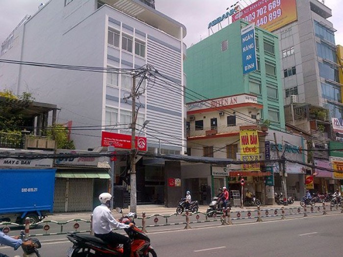 Bán nhà mặt tiền Nguyễn Cửu Vân, P17, Bình Thạnh, DT: 10*20m, GP: Hầm, 10 tầng, giá: 32 tỷ (TL)