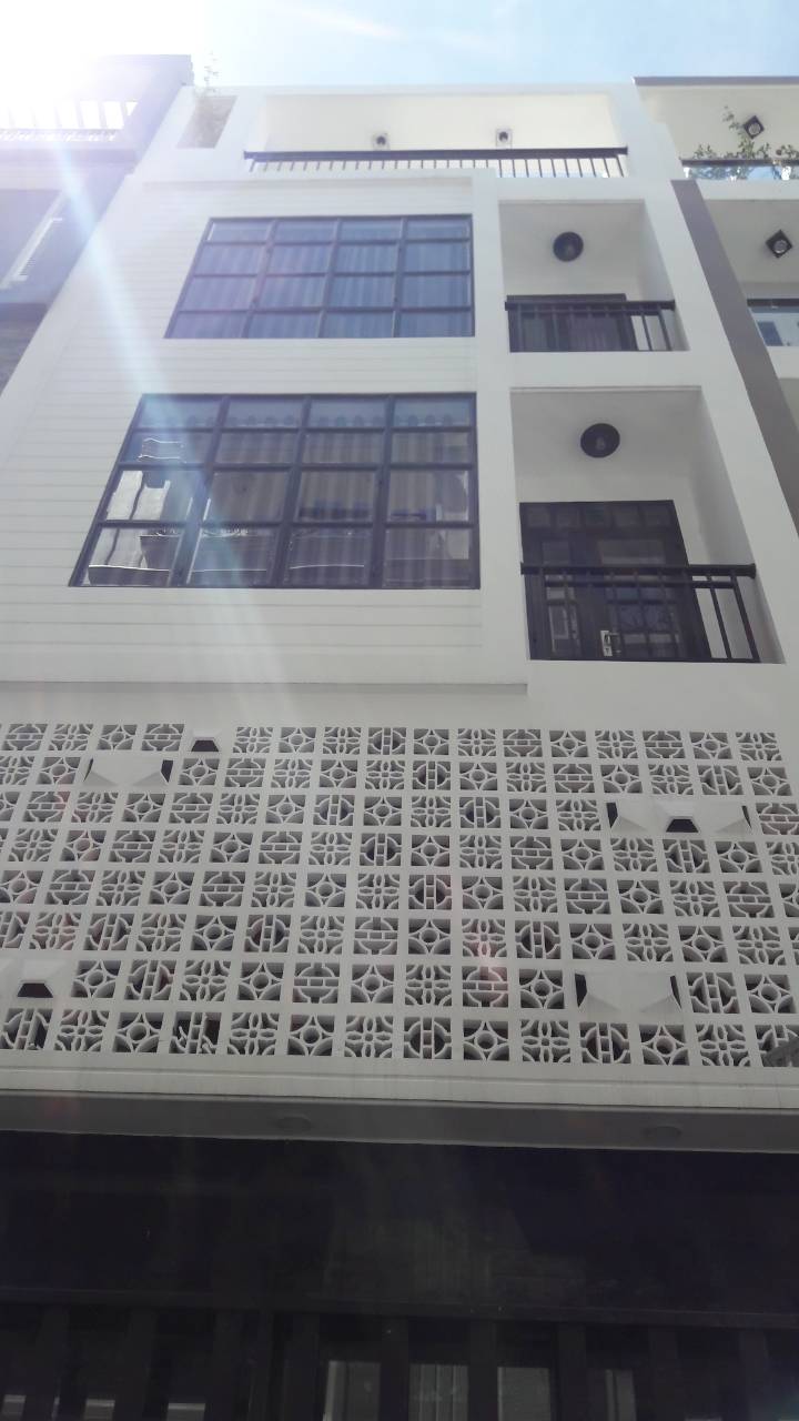 Bán nhà mặt tiền Q. Bình Thạnh, khu CX Chu Văn An, 4x21m, 1 trệt, 3 lầu mới đẹp, giá 14.8 tỷ TL ít