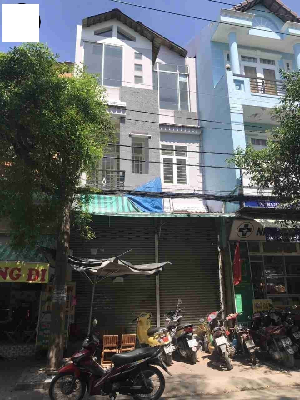 Bán nhà mặt tiền đường 487 Huỳnh Tấn Phát, DT 5x12m, 2 lầu, vị trí tiện KD mua bán