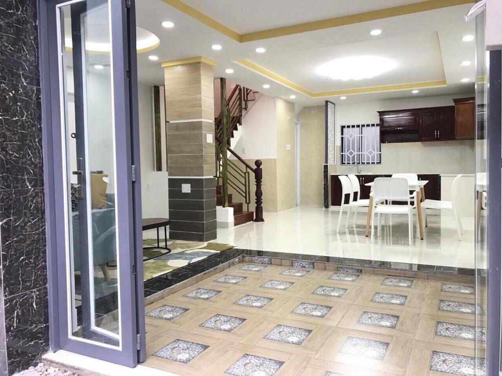 Bán nhà Nguyễn Văn Quỳ Quận 7, 6x10m, 1 lầu, 3PN, Full nội thất , Giá chỉ 3,8 Tỷ.