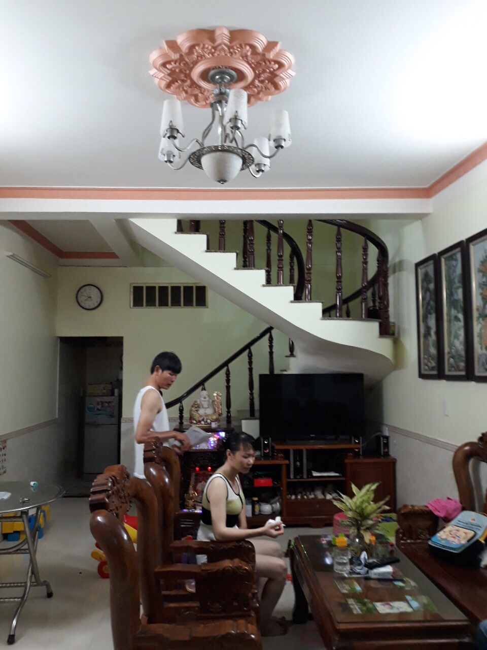 Kẹt tiền bán gấp nhà mặt tiền hẻm 1806 Huỳnh Tấn Phát, Nhà Bè, DT 4x14m, 3 lầu. Giá 3,6 tỷ
