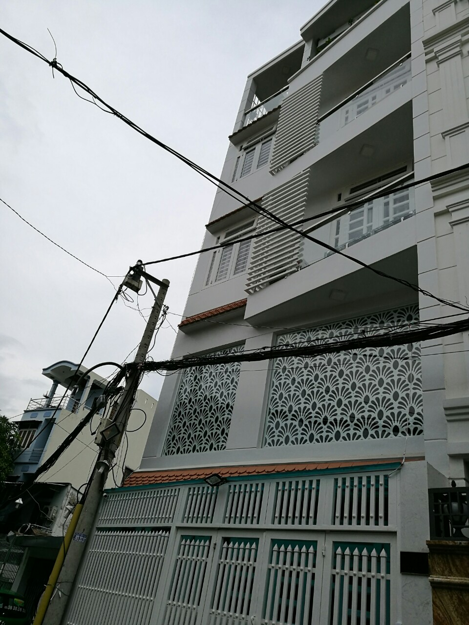 Bán nhà sát mặt tiền (6 x14m) Phan Chu Trinh mới, P24, Bình Thạnh