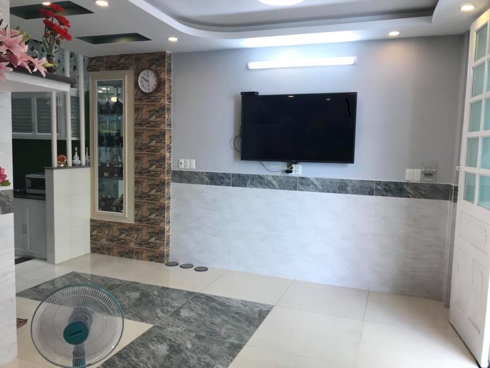 Bán nhà Phan Đăng Lưu gần ngã 4 Phú Nhuận, HXH, 40m2, giá 4,8 tỷ