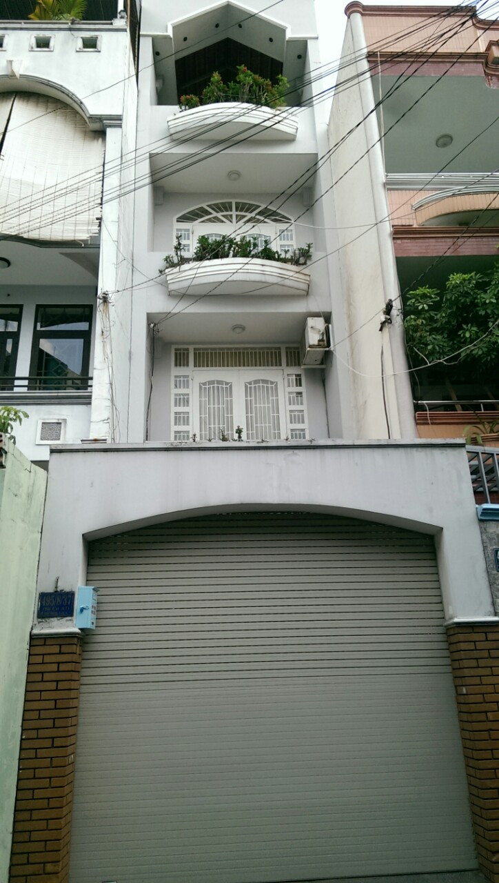 Bán nhà đường Võ Văn Kiệt, Quận 1, giá 5.6 tỷ