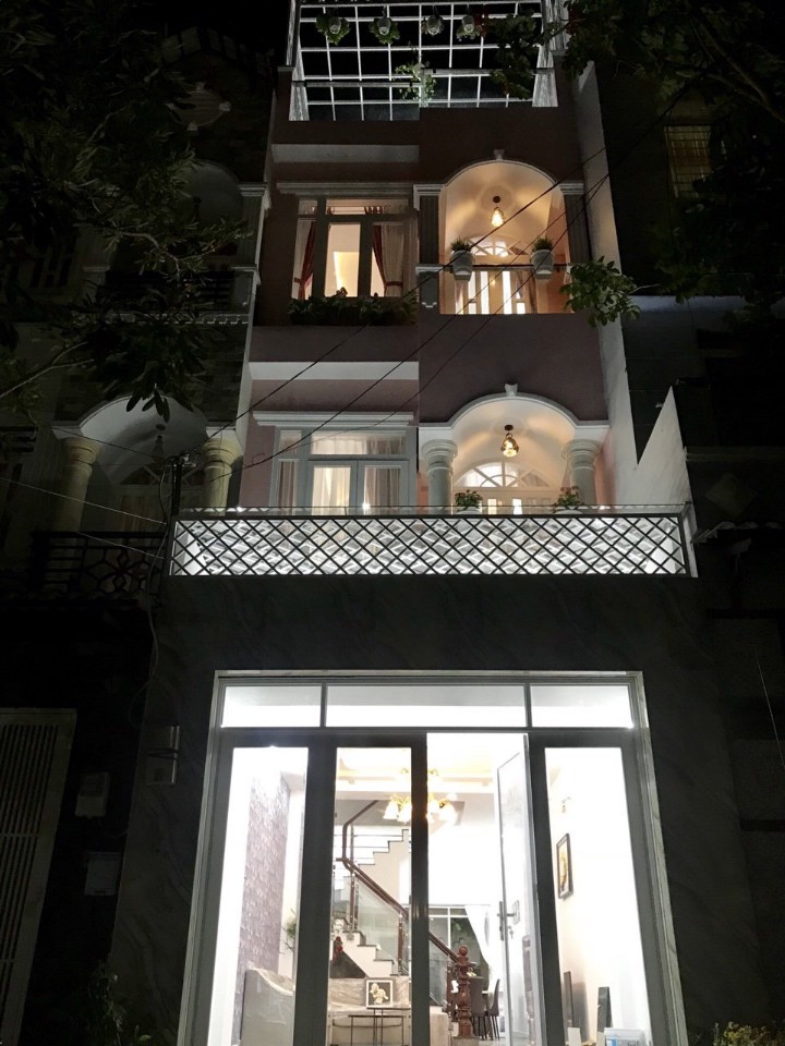 Bán gấp nhà mặt tiền đường Nguyễn Bình, Nhà Bè, DT 4x23m, 2.5 tầng, giá 5 tỷ