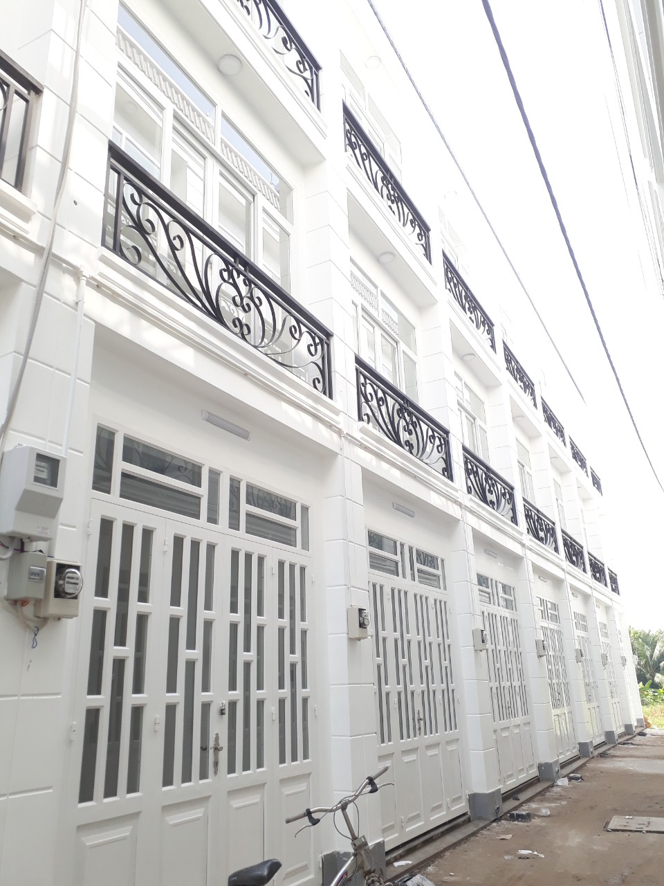 Bán nhà quận 12, 1 trệt 2 lầu, nằm ngay đường Tô Ngọc Vân