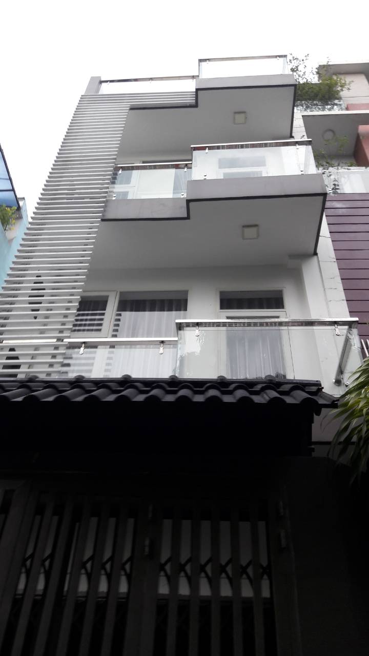 Bán nhà đường Nguyễn Xí, DT 4,2*15m, P. 13, Q. Bình Thạnh, 5,7 tỷ