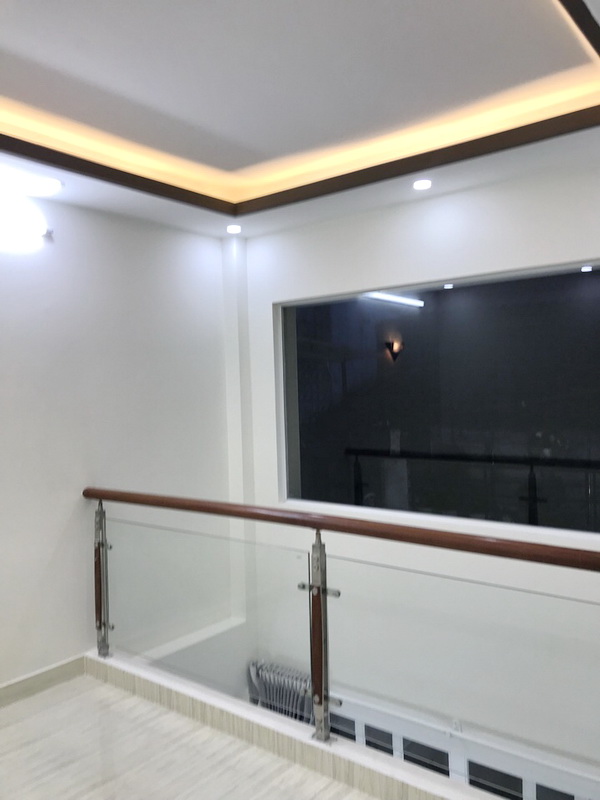 Bán gấp nhà 1 lửng 2 lầu mới đẹp, hẻm 88 Nguyễn Khoái, Quận 4 (nở hậu 6m)