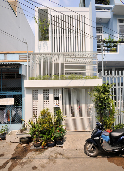 Cần bán gấp nhà mới HXH Nguyễn Bặc, DT: 3.95x11.4m, giá chỉ 5 tỷ