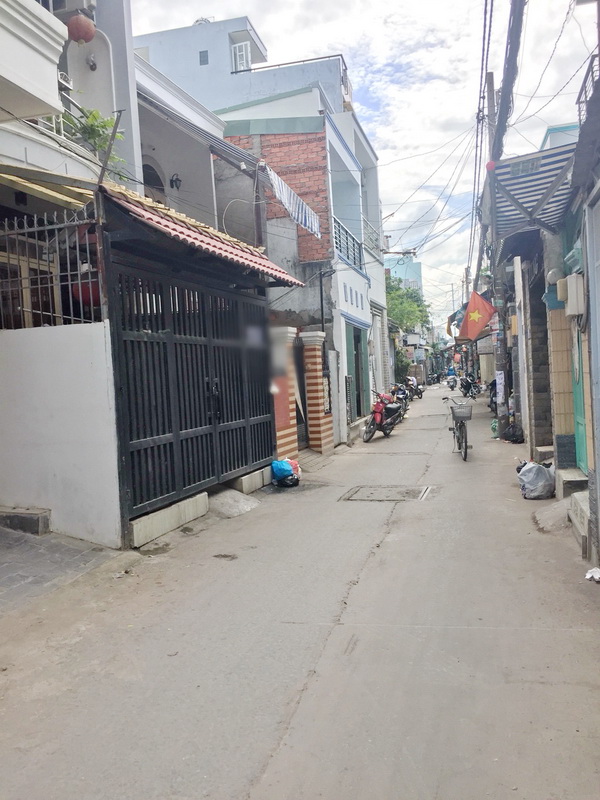 Bán nhà cấp 4 tiện xây mới hẻm xe hơi 128 Huỳnh Tấn Phát quận 7 