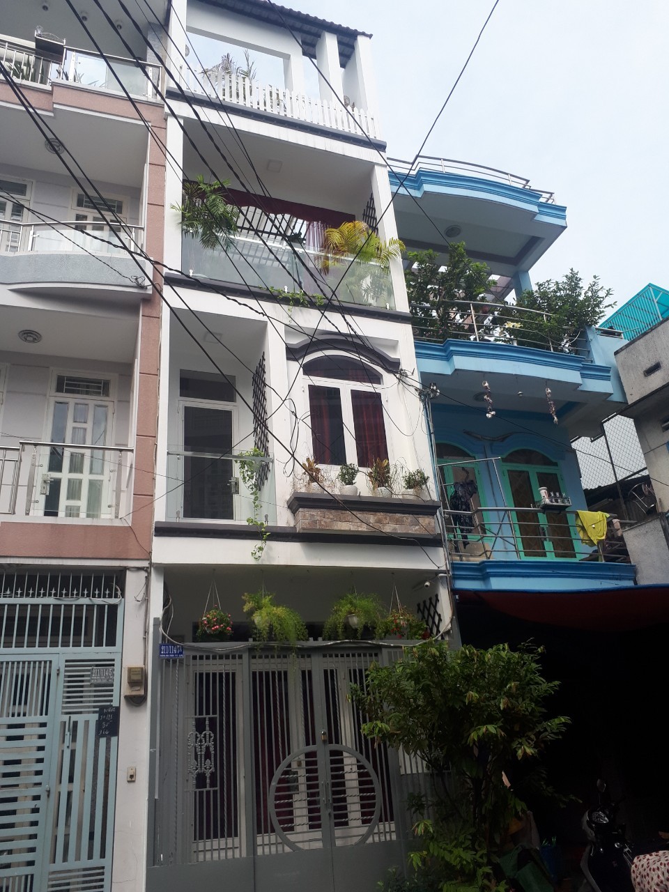 Gia đình cần bán nhà HXH 7m Cô Giang, P1, Phú Nhuận. DT 6.5 x 23m, 1 trệt, 3 lầu