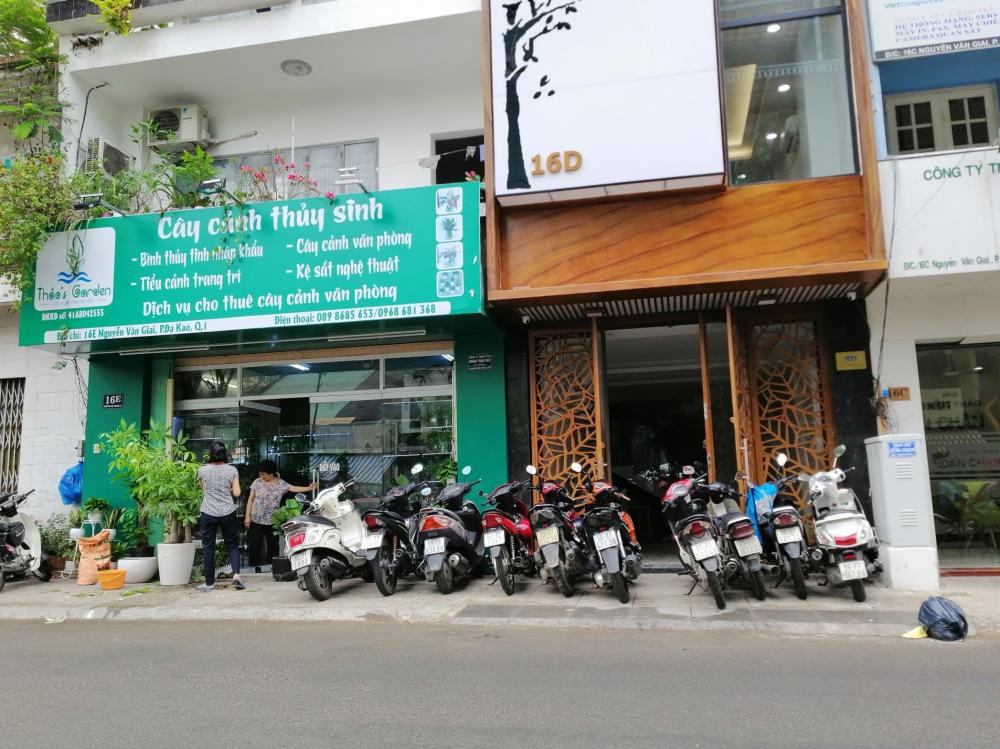 Bán mặt tiền Lê Thị Riêng gần chợ Bến Thành, P. Bến Thành Q. 1