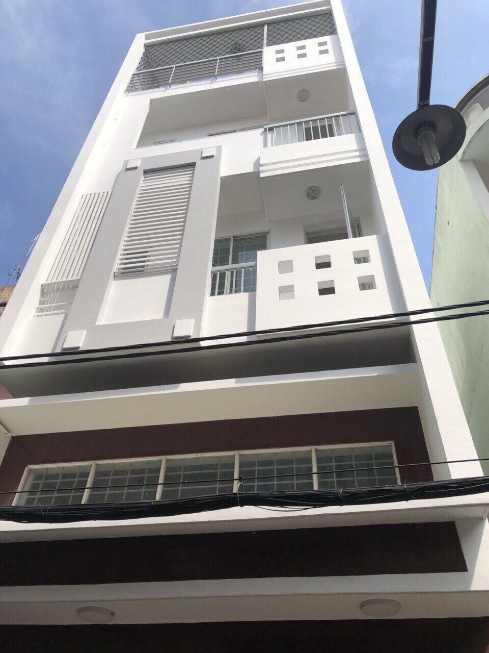 Nhà mặt tiền 5 lầu kế căn góc đường Nguyễn Trãi, P. Bến Thành, Q1, giá 29 tỷ, đang có TN 120tr/th