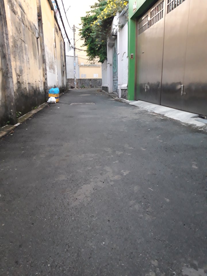 Bán nhà hẻm nội bộ Cách Mạng Tháng 8, P. 6, Q. Tân Bình, 5,6 x 22m, 1 trệt, 2 lầu mới. Giá: 8.5 tỷ