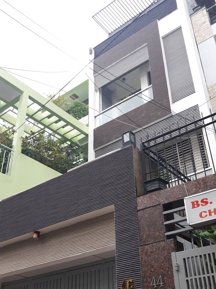 Bán nhà MT Chấn Hưng, 3 lầu, 1 ST mới (4,2x24m) 102 m2, P. 6, Q. Tân Bình. 14.8 tỷ TL
