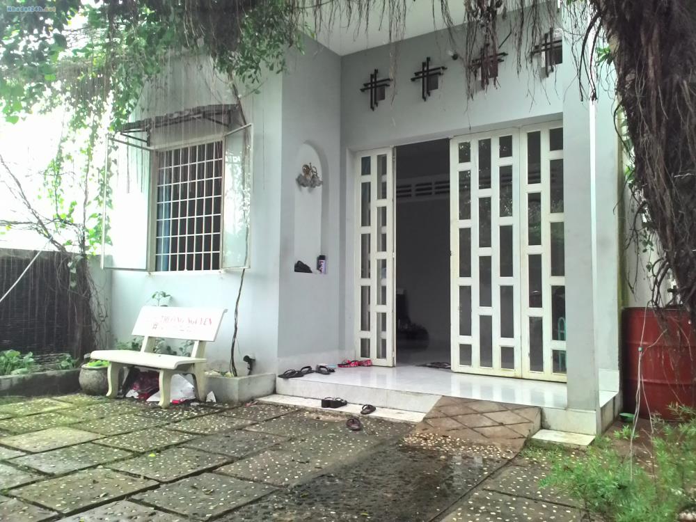 Thiếu vốn cần bán gấp căn nhà nát mặt tiền Huỳnh Tấn Phát, Phú Mỹ, Quận 7