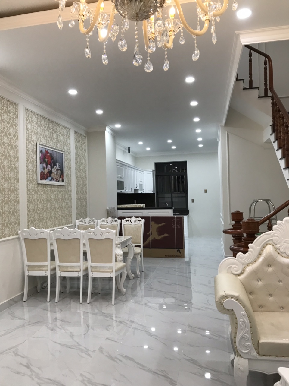 Cần bán villa tại đường 64, P. Thảo Điền, Quận 2, Tp. HCM diện tích 8,5 x 19m, giá 24,2tỷ