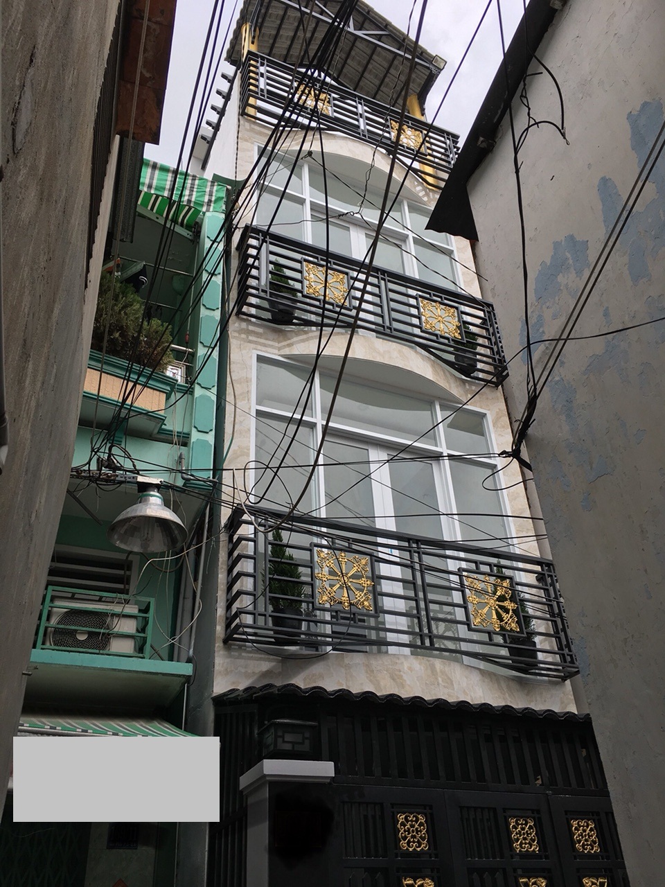 Cần bán gấp nhà đẹp hẻm đường Gia Phú, Q. 6, 3 tầng, 5 phòng, giá 3.95 tỷ(TL)