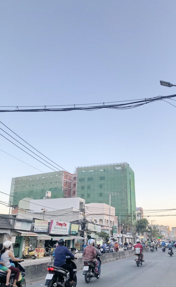 Bán nhà mới 3 lầu mặt tiền Huỳnh Tấn Phát, Quận 7