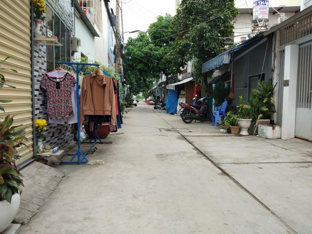 Cần bán nhà 3 tấm đường Lê Văn Quới, Bình Tân