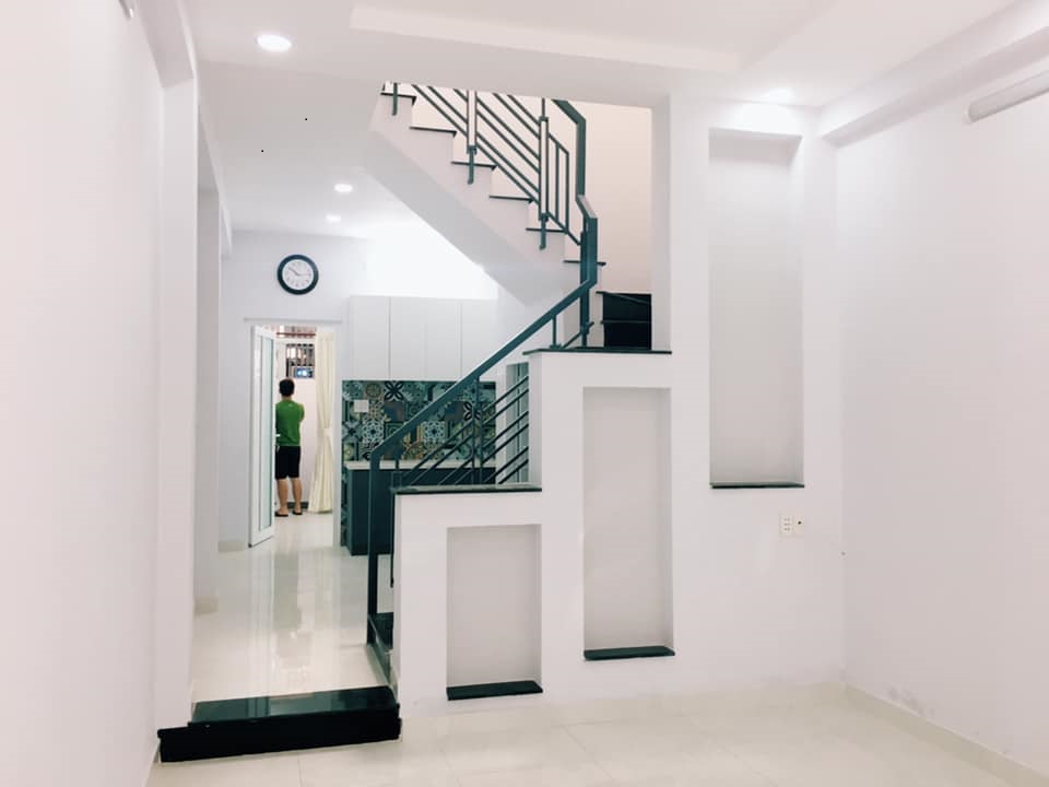 Bán nhà mới ở ngay Phùng Văn Cung, Phú Nhuận, 5.4 tỷ