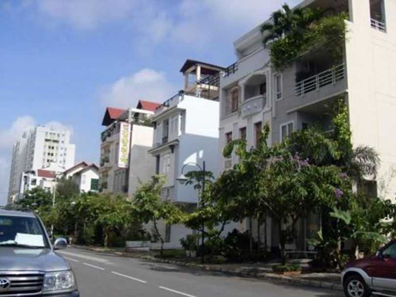 Bán nhà phố Phú Mỹ Hưng Q7 MT Phạm Thái Bường DT 6x18.5m có thang máy giá 30 tỷ, sổ hồng