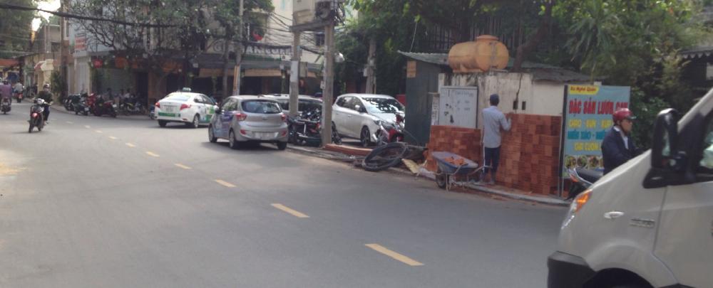 Cần bán nhà hẻm xe tải 8m, DT 4,2 x 16m, DTSD 187m2, khu K300