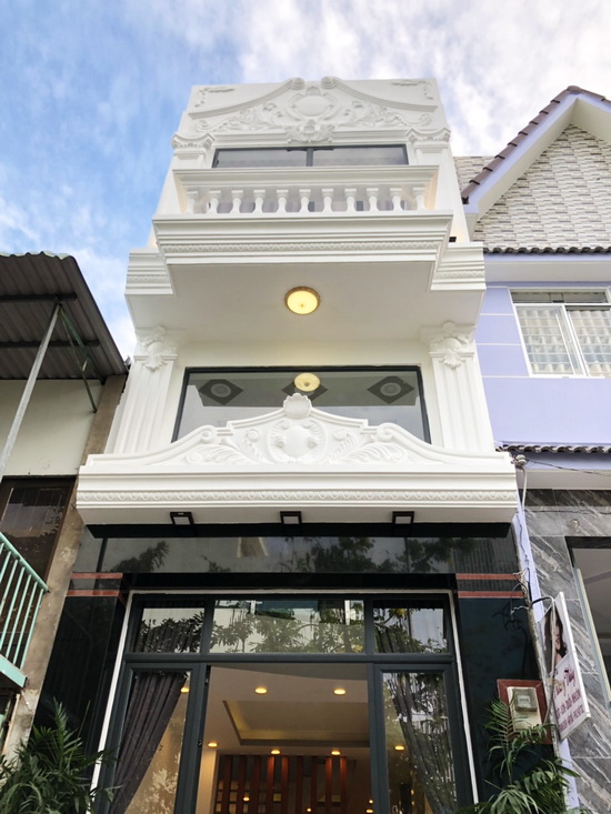 Bán nhà phố 2 lầu đường 8m khu dân cư Savimex, P. Phú Thuận, Q7