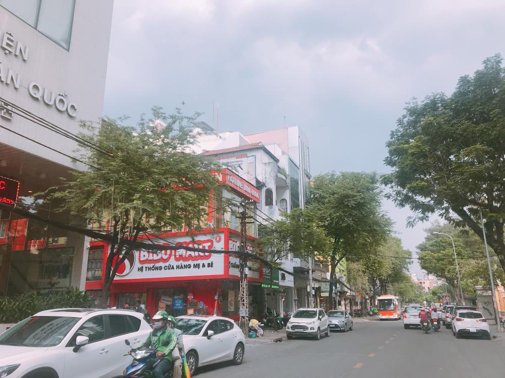 Bán nhà 2 MT trước sau hẻm 490 Nguyễn Tri Phương, quận 10, DT 4x16m, nhà 3 lầu, giá 8.2 tỷ